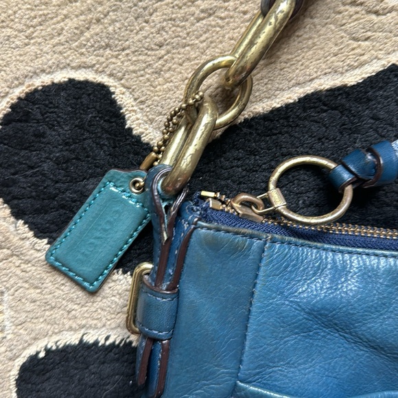 Coach Ashlyn Hobo - Picture 2 of 10